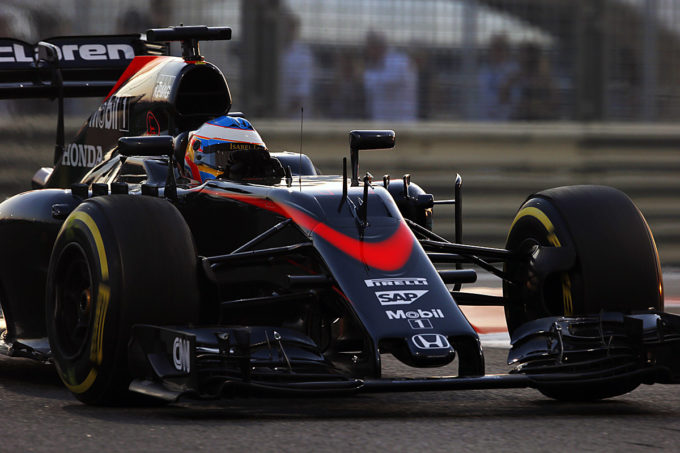 Yas Marina Circuit, Abu Dhabi, United Arab Emirates. Sunday 29 November 2015. World Copyright: Steven Tee/LAT Photographic. ref: Digital Image _L4R5459