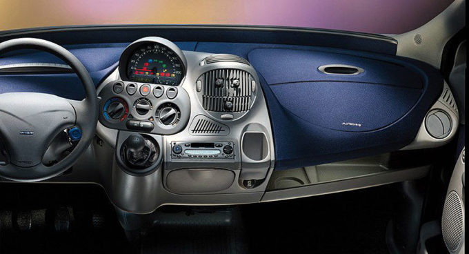 国産だけがすべてじゃない じつは優れた輸入ミニバン5選 自動車情報 ニュース Web Cartop 国産だけがすべてじゃない じつは優れた輸入ミニバン5選 自動車情報 ニュース Web Cartop