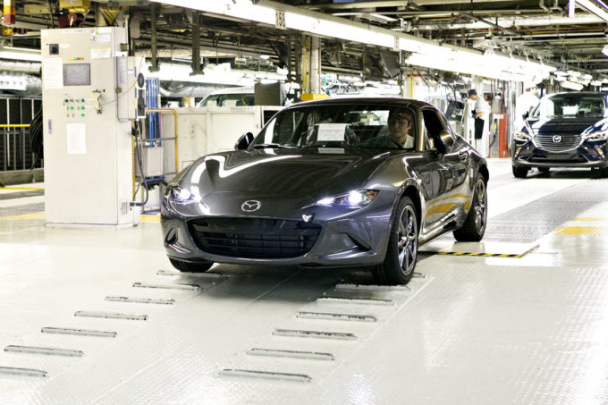 マツダMX-5(日本名ロードスター)RFの生産が開始!