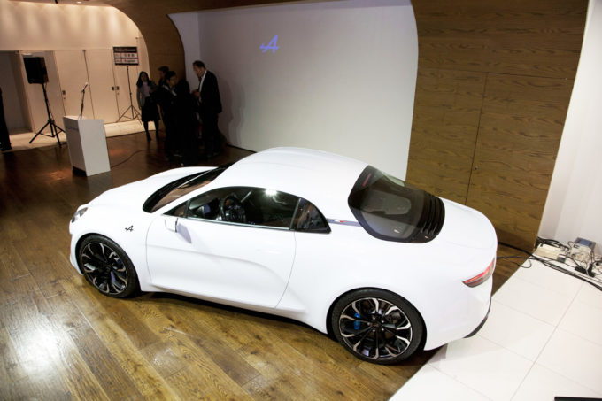 フランスの名門ブランド アルピーヌ が18年に日本に登場 自動車情報 ニュース Web Cartop フランスの名門ブランド アルピーヌ が18年に日本に登場 自動車情報 ニュース Web Cartop