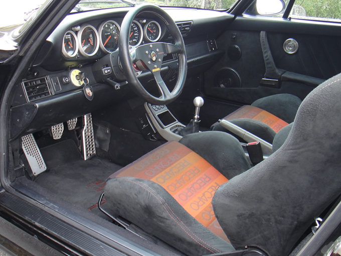 あの ブラックバード仕様 ポルシェ911ターボに1万4980円で乗れる 自動車情報 ニュース Web Cartop あの ブラックバード仕様 ポルシェ911ターボに1万4980円で乗れる 自動車情報 ニュース Web Cartop