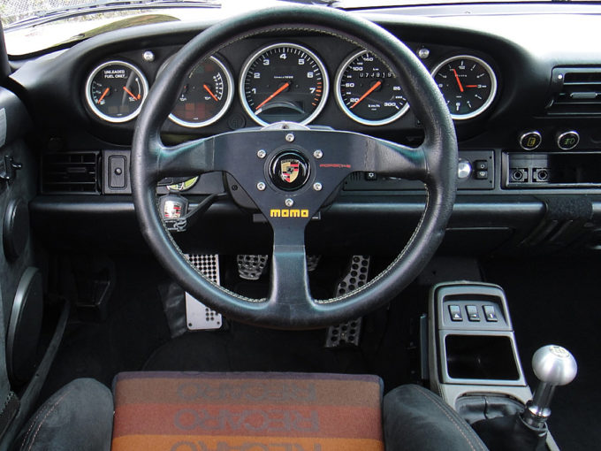 あの ブラックバード仕様 ポルシェ911ターボに1万4980円で乗れる 自動車情報 ニュース Web Cartop あの ブラックバード仕様 ポルシェ911ターボに1万4980円で乗れる 自動車情報 ニュース Web Cartop