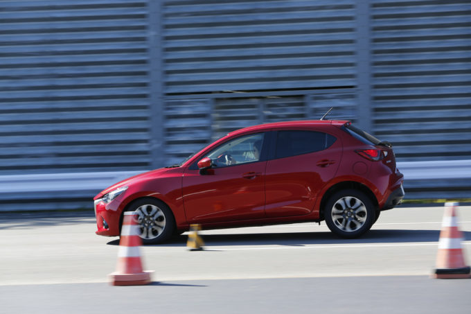 今さら聞けない クルマの ロール ピッチ ヨー って何 自動車情報 ニュース Web Cartop 2ページ目 今さら聞けない クルマの ロール ピッチ ヨー って何 自動車情報 ニュース Web Cartop 2ページ目