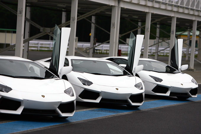 意外と知らない スーパーカーが採用する跳ね上げドアのメリットとは 自動車情報 ニュース Web Cartop