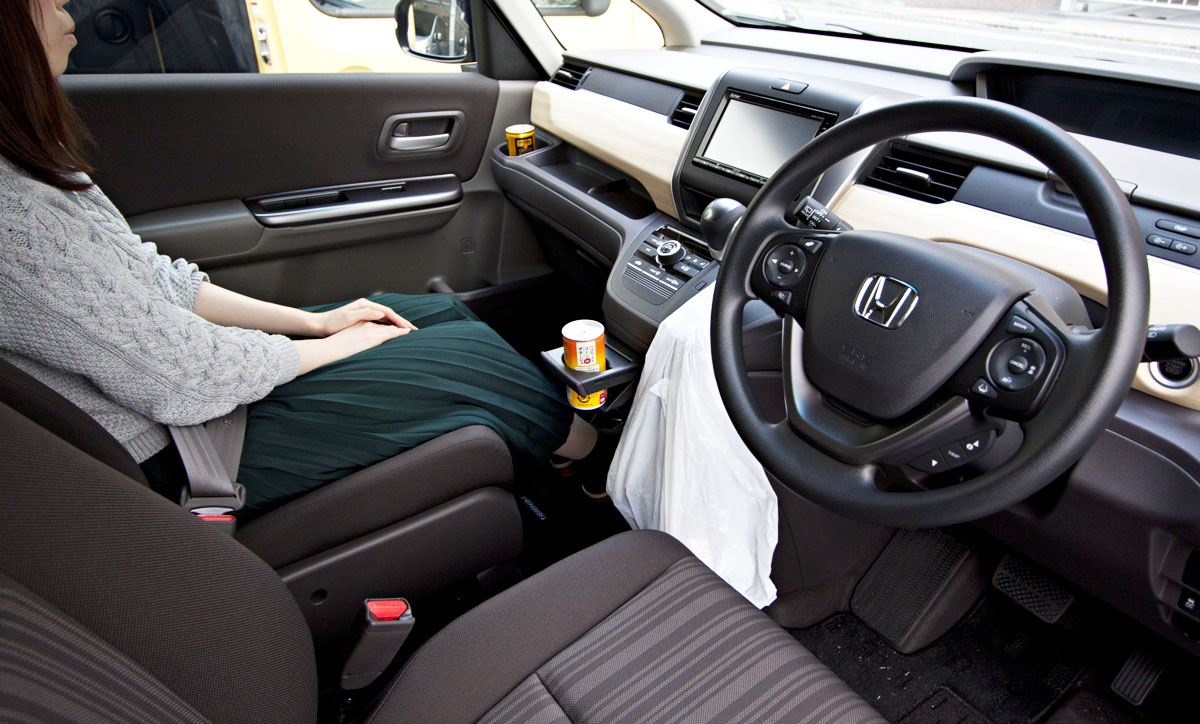 意外と知らない 走行中に素早く車内の換気を行う方法とは 自動車情報 ニュース Web Cartop