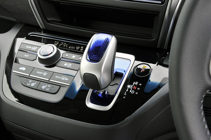 ホンダ フリードがハイブリッド特有の カックンブレーキ を解消した方法とは 自動車情報 ニュース Web Cartop ホンダ フリードがハイブリッド特有の カックンブレーキ を解消した方法とは 自動車情報 ニュース Web Cartop