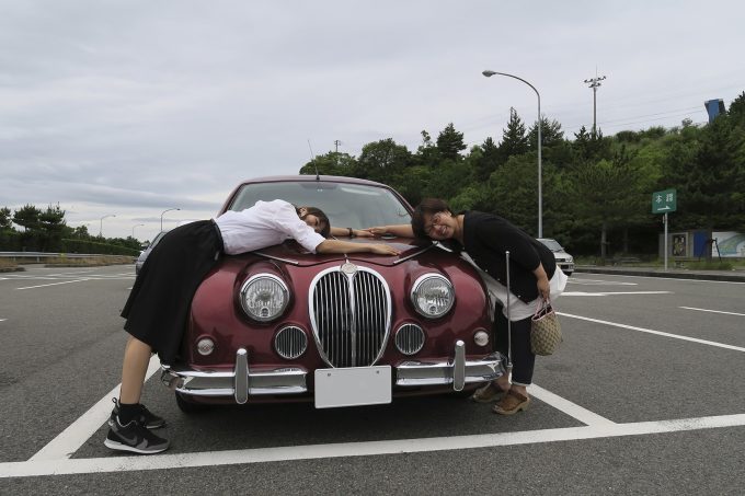 光岡自動車が「ファッションとミツオカ」をテーマに２回目となる写真コンテスト開催