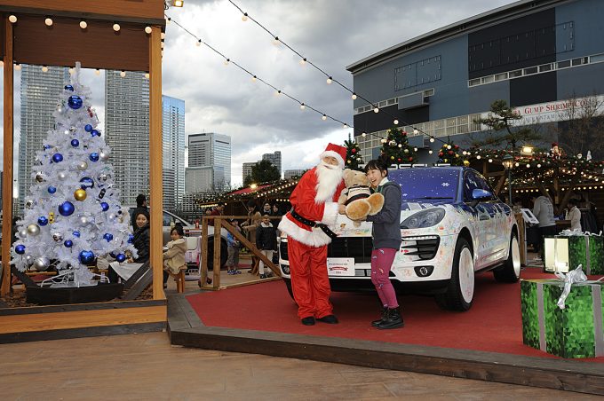 ポルシェをキャンバスにお絵かきも! 「Porsche Christmas Market」が25日まで開催