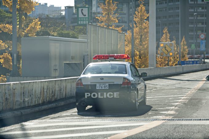 パトカーの待ち伏せ時の駐禁は など緊急車両の交通ルールはどうなっているのか 自動車情報 ニュース Web Cartop パトカーの待ち伏せ時の駐禁は など緊急車両の交通ルールはどうなっているのか 自動車情報 ニュース Web Cartop
