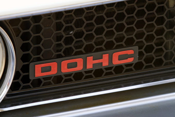 【今さら聞けない】エンジンの「DOHC」って何?