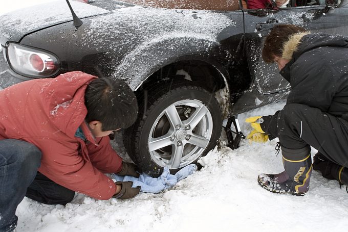 憶えておいて損はない 雪道でスタックしたときの脱出方法とは 自動車情報 ニュース Web Cartop