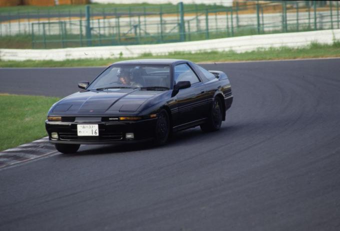 ニッポンの名車 バブル真っ只なかを駆け抜けたトヨタa70型スープラ 自動車情報 ニュース Web Cartop ニッポンの名車 バブル真っ只なかを駆け抜けたトヨタa70型スープラ 自動車情報 ニュース Web Cartop