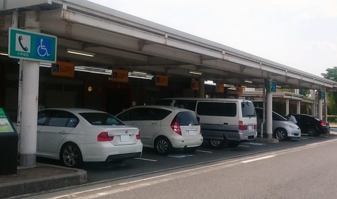 駐車場の車いすマークのエリアは誰が利用すべきか 自動車情報 ニュース Web Cartop 2ページ目