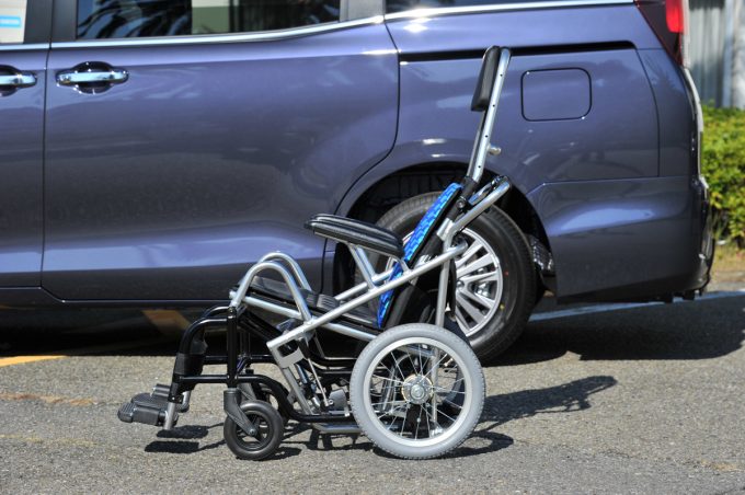 駐車場の車いすマークのエリアは誰が利用すべきか 自動車情報 ニュース Web Cartop
