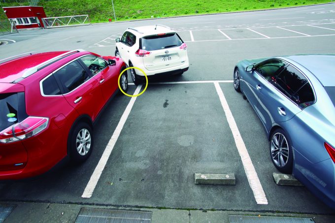 駐車が苦手なひとは アウト イン アウト を意識する 自動車情報 ニュース Web Cartop
