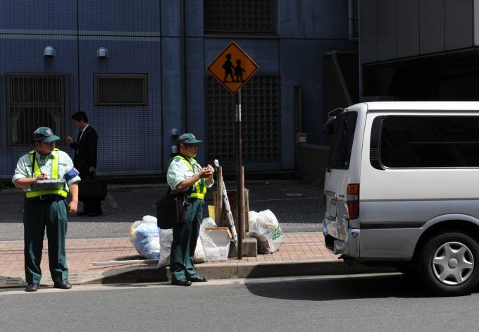 【うっかり駐禁にご用心】荷下ろしや故障車両であっても駐車違反！