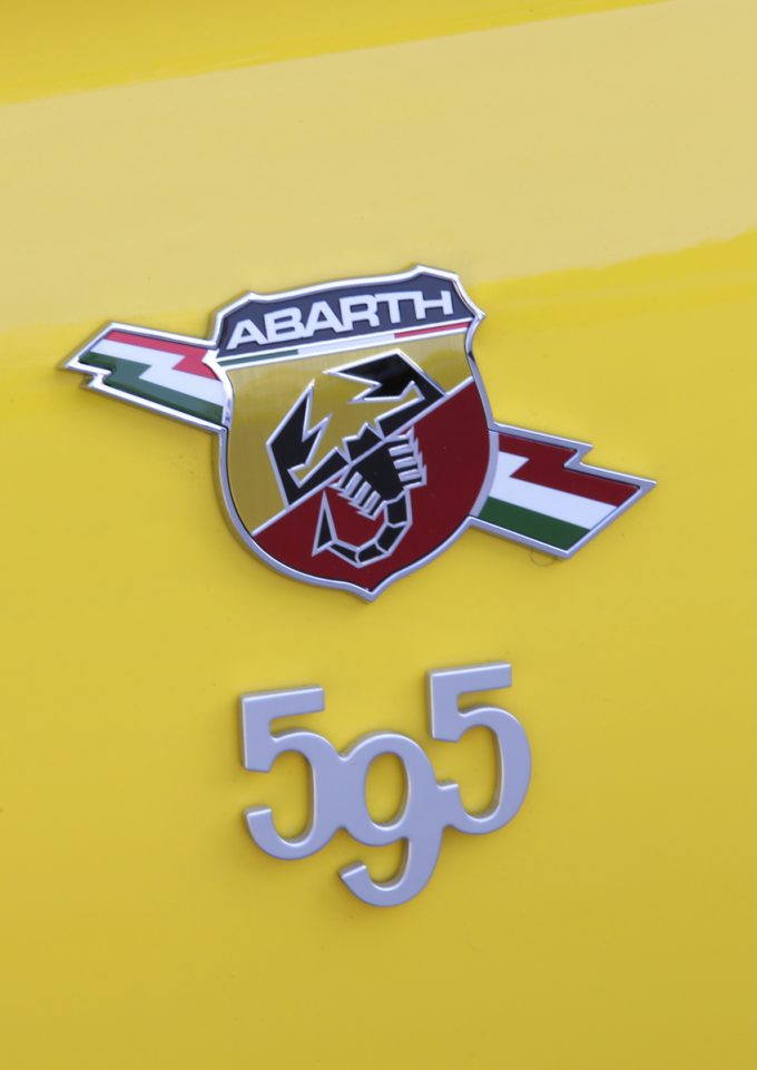 画像ギャラリー アバルト595を刷新 車名を全車 595 に統一したほかエンジンや装備も変更 画像15 自動車情報 ニュース Web Cartop