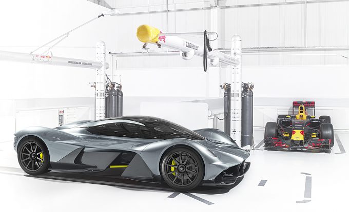 アストン×レッドブルのスーパーカー「AM-RB 001」はコスワース製エンジンに決定