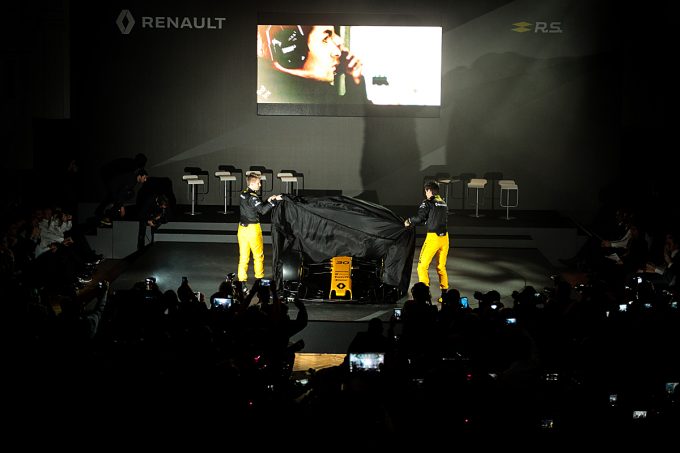 Renault_87383_global_en