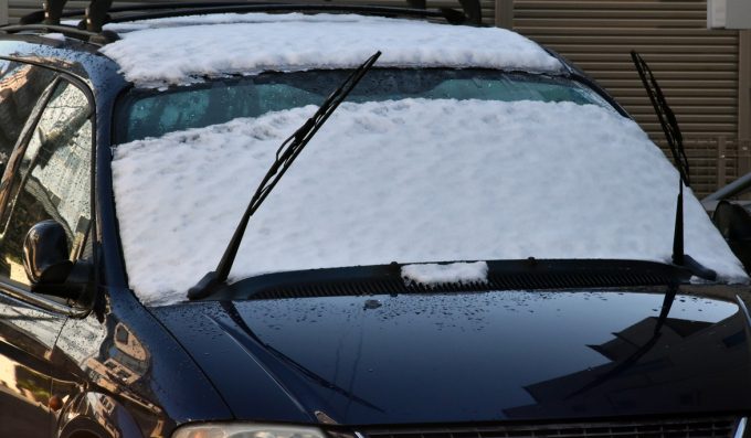 今さら聞けない なぜ雪が降る前にワイパーを立てるのか 自動車情報 ニュース Web Cartop