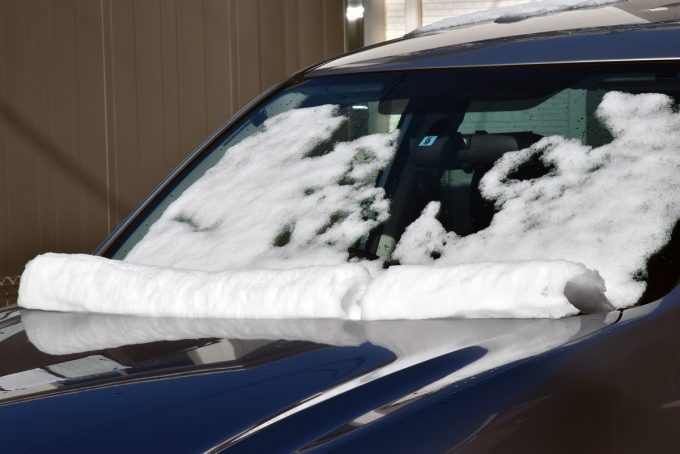 今さら聞けない なぜ雪が降る前にワイパーを立てるのか 自動車情報 ニュース Web Cartop 今さら聞けない なぜ雪が降る前にワイパーを立てるのか 自動車情報 ニュース Web Cartop