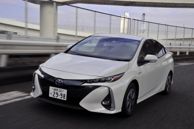 試乗 2モーターで加速も強力 トヨタ プリウスphvは高くても買い 動画あり 自動車情報 ニュース Web Cartop 4ページ目