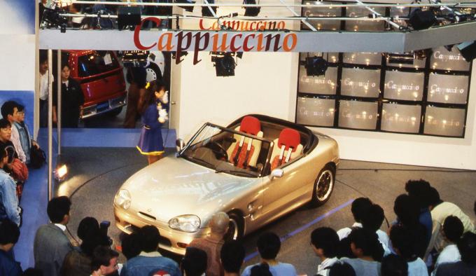 画像ギャラリー ニッポンの名車 前後ディスクにwウイッシュボーン スズキ カプチーノは軽と思えぬ贅沢な作り 画像5 自動車情報 ニュース Web Cartop
