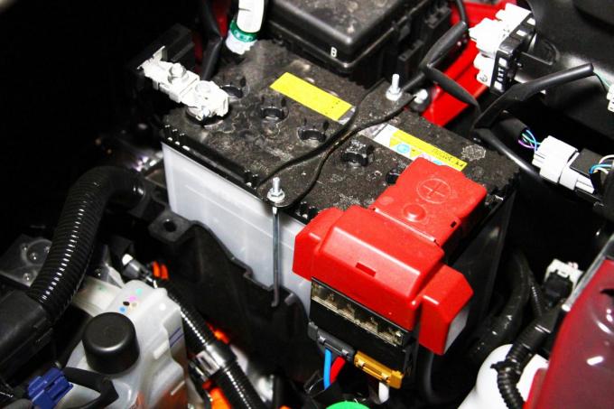 バッテリー上がりを起こすともう使えない 充電して復活できるケースとダメなケース 自動車情報 ニュース Web Cartop
