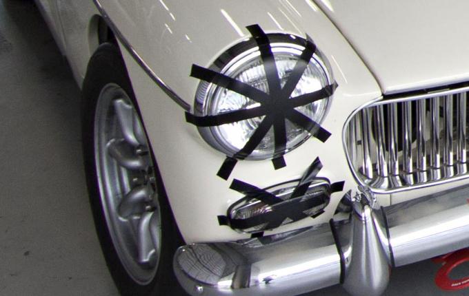 今さら聞けない なぜサーキットを走るクルマはヘッドライトにビニールテープを貼るの 自動車情報 ニュース Web Cartop 今さら聞けない なぜサーキットを走るクルマはヘッドライトにビニールテープを貼るの 自動車情報 ニュース Web Cartop