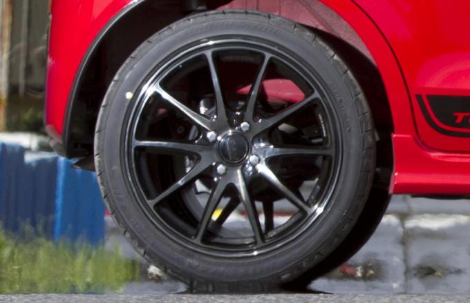 テッチンホイール キャップにメリットは アルミホイール全盛でも消えないワケ 自動車情報 ニュース Web Cartop