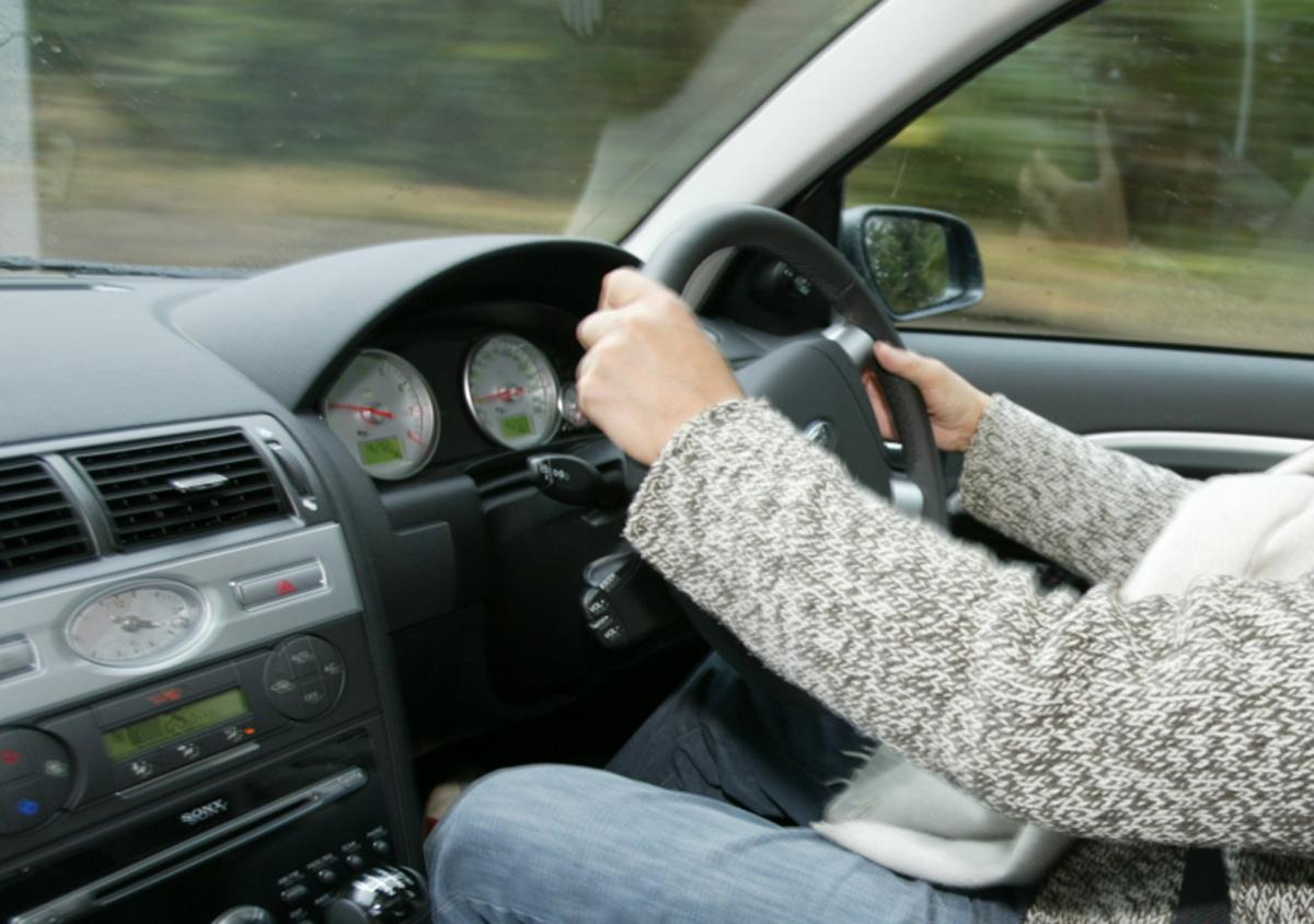 疑問 ハンドルがまっすぐ なのにクルマが まっすぐ走らない のはナゼ 自動車情報 ニュース Web Cartop 疑問 ハンドルがまっすぐ なのにクルマが まっすぐ走らない のはナゼ 自動車情報 ニュース Web Cartop