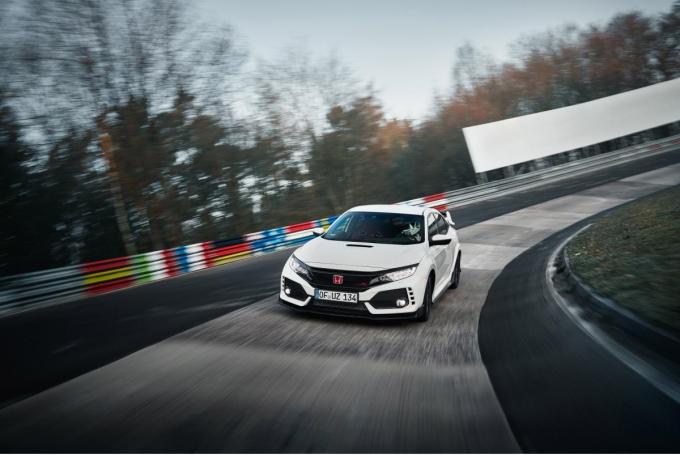 ホンダ新型シビック タイプRがニュルFF量産車の世界最速タイムを更新！