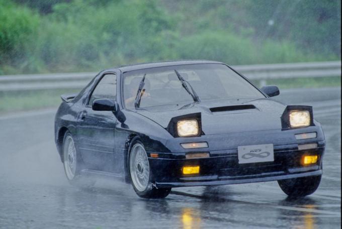Fc3s型マツダrx 7はカミソリのようなハンドリング 名車をプレイバック 自動車情報 ニュース Web Cartop Fc3s型マツダrx 7はカミソリのようなハンドリング 名車をプレイバック 自動車情報 ニュース Web Cartop