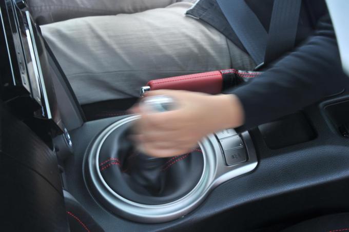 事故減少のためにはmt車を再び増やすべか 自動車情報 ニュース Web Cartop 事故減少のためにはmt車を再び増やすべか 自動車情報 ニュース Web Cartop
