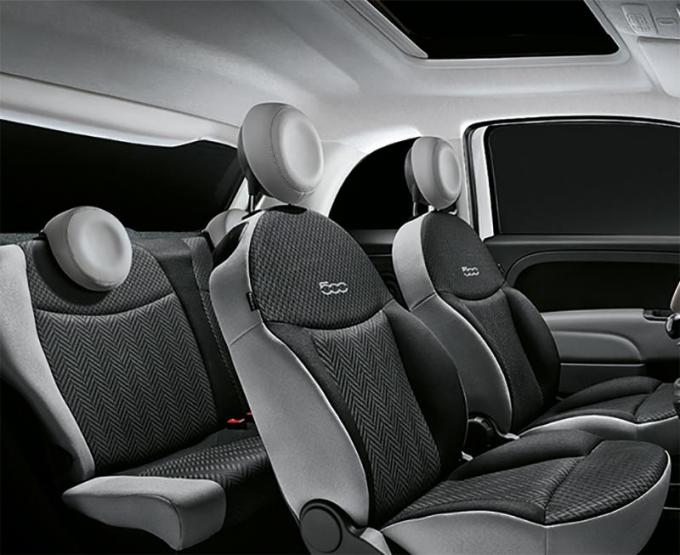幸せを運ぶ てんとう虫 の名をもつフィアット500の限定車が発売 自動車情報 ニュース Web Cartop