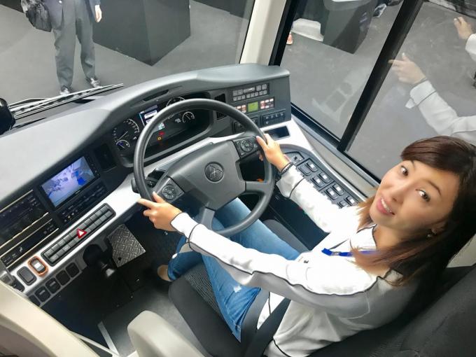 美人自動車評論家 吉田由美の わたくし愛車買っちゃいました その21 自動車情報 ニュース Web Cartop 美人自動車評論家 吉田由美の わたくし愛車買っちゃいました その21 自動車情報 ニュース Web Cartop