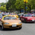 【画像】マツダ・ロードスター100万台達成記念車が広島でパレード！ 〜 画像9