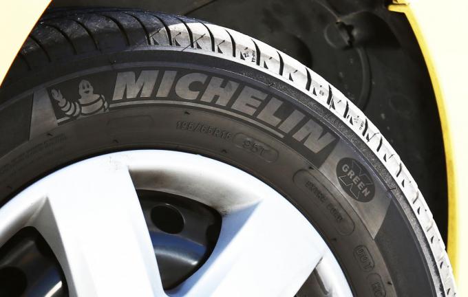 今さら聞けない タイヤの横に書かれている文字や記号の意味とは 自動車情報 ニュース Web Cartop 今さら聞けない タイヤの横に書かれている文字や記号の意味とは 自動車情報 ニュース Web Cartop