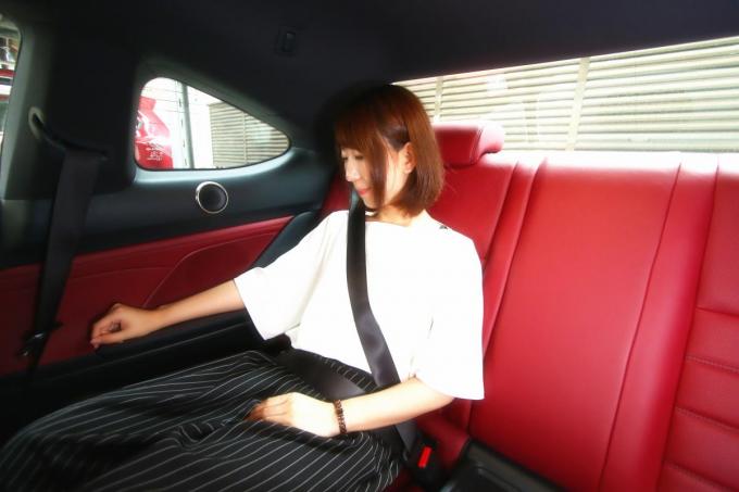 広さだけじゃダメ クルマを買うときの後席チェックの方法とは 自動車情報 ニュース Web Cartop 2ページ目