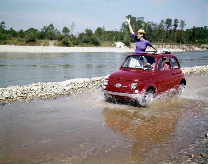 世界の名車 祝60歳 ルパン三世でお馴染み2代目フィアット500 自動車情報 ニュース Web Cartop 2ページ目