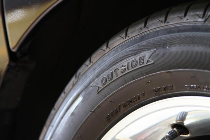 今さら聞けない タイヤの横に書かれている文字や記号の意味とは 自動車情報 ニュース Web Cartop 今さら聞けない タイヤの横に書かれている文字や記号の意味とは 自動車情報 ニュース Web Cartop