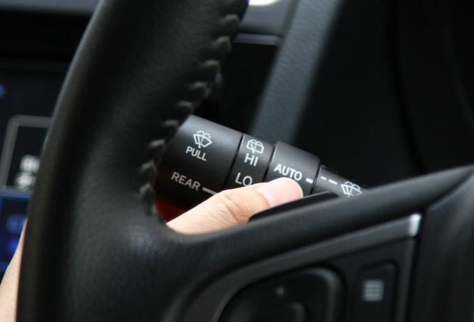 注意 窓ふきや洗車時にオートワイパーで負傷する場合あり 自動車情報 ニュース Web Cartop