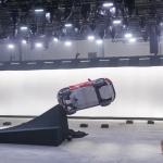 【画像】ジャガーの小型SUV「E-PACE」が世界初公開！　ロングジャンプのギネス世界記録を樹立 〜 画像26