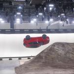 【画像】ジャガーの小型SUV「E-PACE」が世界初公開！　ロングジャンプのギネス世界記録を樹立 〜 画像24