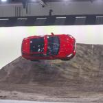 【画像】ジャガーの小型SUV「E-PACE」が世界初公開！　ロングジャンプのギネス世界記録を樹立 〜 画像3