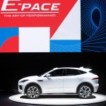 【画像】ジャガーの小型SUV「E-PACE」が世界初公開！　ロングジャンプのギネス世界記録を樹立 〜 画像8