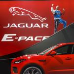 【画像】ジャガーの小型SUV「E-PACE」が世界初公開！　ロングジャンプのギネス世界記録を樹立 〜 画像6