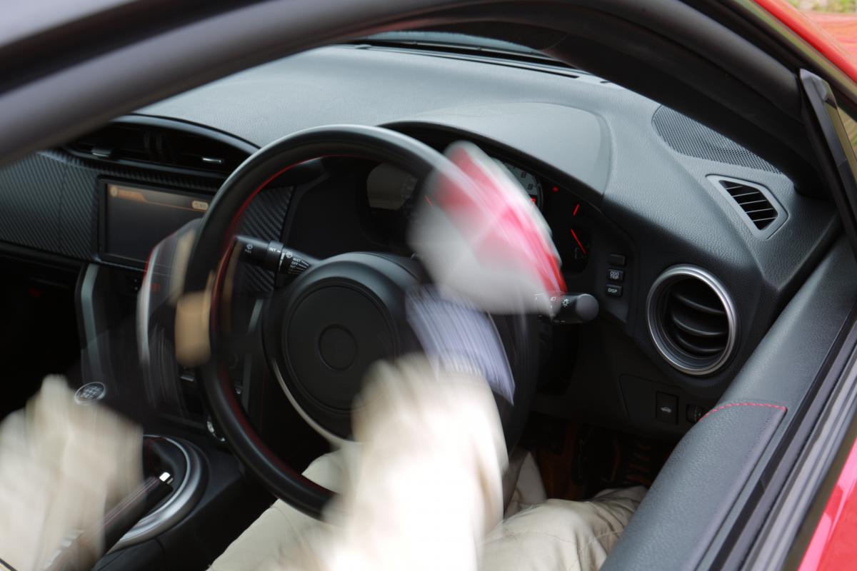 クルマ好きの言う 修正舵 は使わないほうがいい 自動車情報 ニュース Web Cartop クルマ好きの言う 修正舵 は使わないほうがいい 自動車情報 ニュース Web Cartop