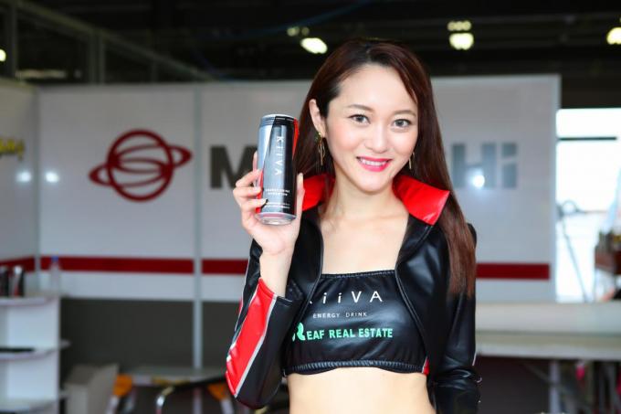 画像ギャラリー 必見 夏の暑さを吹き飛ばすスーパーフォーミュラのレースクイーン画像 画像4 自動車情報 ニュース Web Cartop