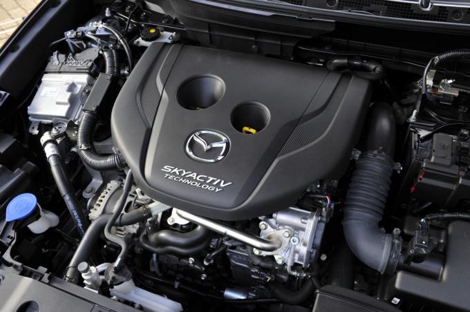 同じ車種でもエンジン排気量が大きくなるとクルマの価格が上がるのはなぜ 自動車情報 ニュース Web Cartop 同じ車種でもエンジン排気量が大きくなるとクルマの価格が上がるのはなぜ 自動車情報 ニュース Web Cartop